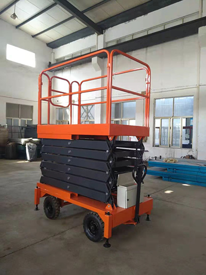 自行式升降機(jī)客戶(hù)倉(cāng)庫(kù)